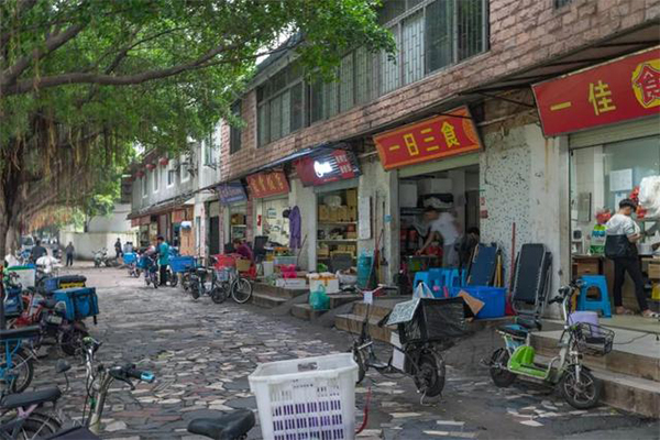 索菲亞酒店油煙凈化器安裝案例圖一 索菲亞酒店油煙凈化器安裝案例圖一